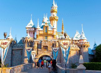 Khám phá top 7 công viên giải trí nổi tiếng hàng đầu trong tour du lịch Mỹ Khám phá top 7 công viên giải trí nổi tiếng hàng đầu trong tour du lịch Mỹ